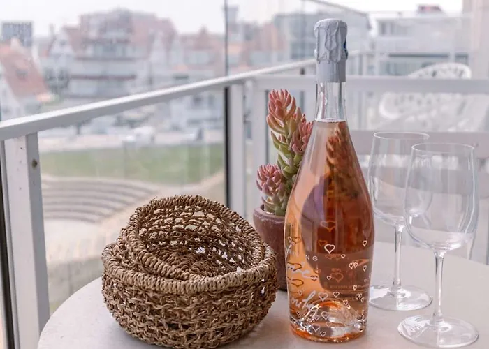 Stunning With Sea-view And Terrace Apartmán